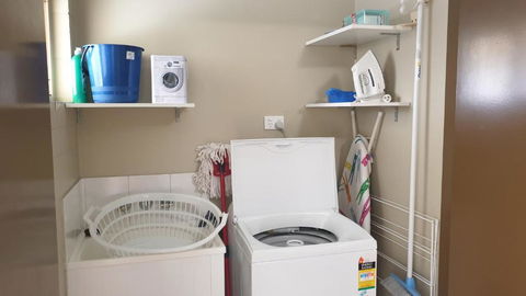 A City Retreat 2BR Apartment Reid Park Townsville - Accommodation Coffs Harbour 2