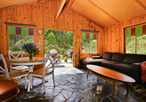 Saintys Creek Cottage - Accommodation Coffs Harbour 5