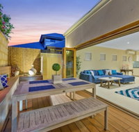 Sorrento Beach Manor - Accommodation Coffs Harbour