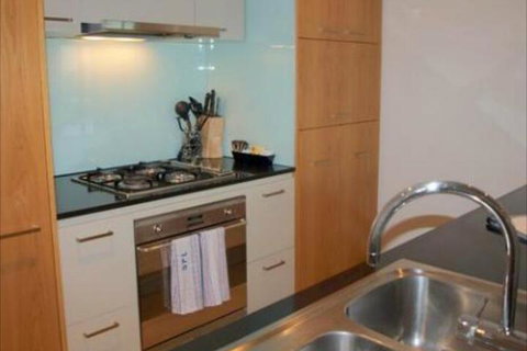 Docklands Prestige Apartments - Accommodation Coffs Harbour 4