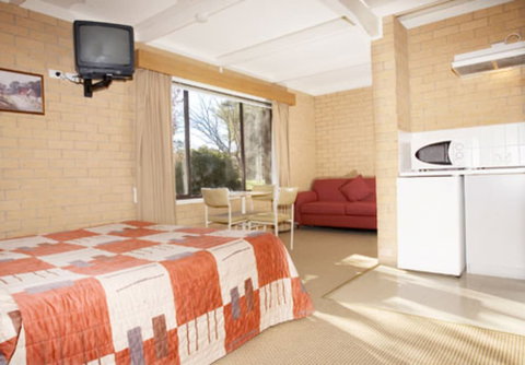 Yowani Country Club - Accommodation Coffs Harbour 0