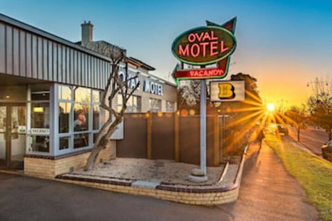 Oval Motel - Accommodation Coffs Harbour 0