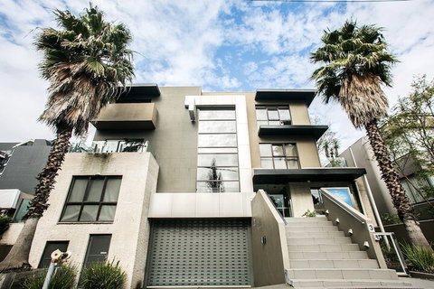 Comfy Kew Apartments - Accommodation Coffs Harbour 1
