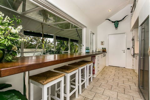 A PERFECT STAY - Cactus Rose Villa - Accommodation Coffs Harbour 2