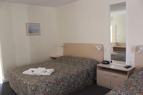Mid Coast Motor Inn - Accommodation Coffs Harbour 3