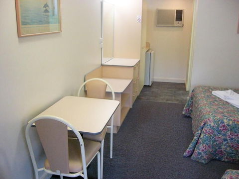 Mid Coast Motor Inn - Accommodation Coffs Harbour 0