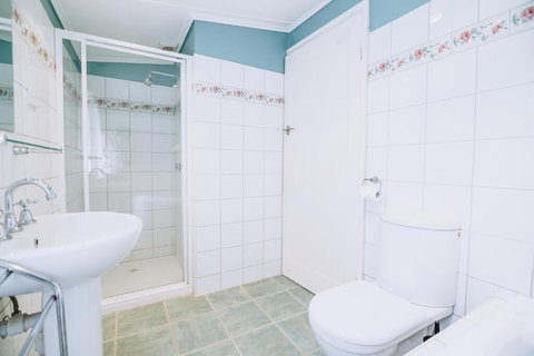 Warburton Lodge - Accommodation Coffs Harbour 1