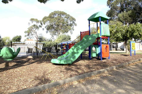 Nagambie Caravan Park & Motel - Accommodation Coffs Harbour 2