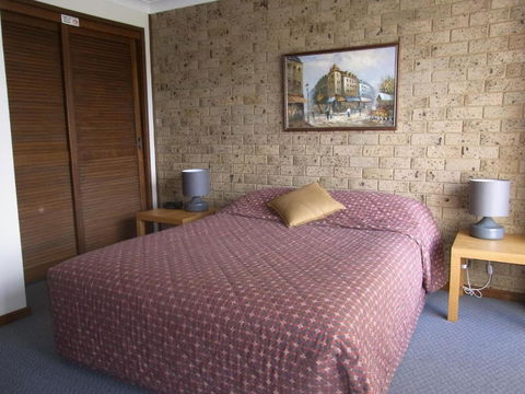 A Furnished Townhouse In Goulburn - Accommodation Coffs Harbour 6