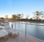 Gippsland Lakehouse a Canal frontage - Accommodation Coffs Harbour