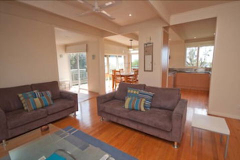 Nakarra - Accommodation Coffs Harbour 0