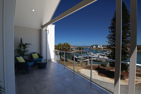 Marina Views At Mindarie Marina - Accommodation Coffs Harbour 4