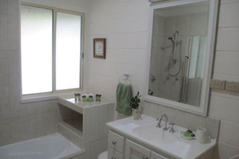 All About Me B & B - Accommodation Coffs Harbour 1