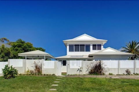 Away On Seaview Street - Accommodation Coffs Harbour 1