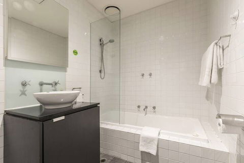 Absolute Collins - Accommodation Coffs Harbour 3