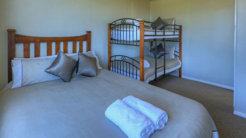 Stanley View Beach House - Accommodation Coffs Harbour 3