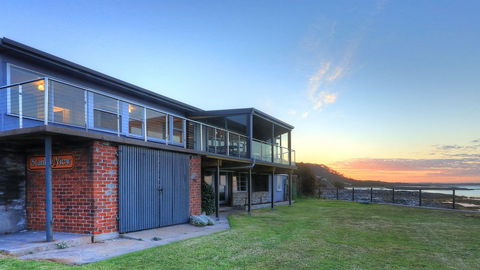 Stanley View Beach House - Accommodation Coffs Harbour 0