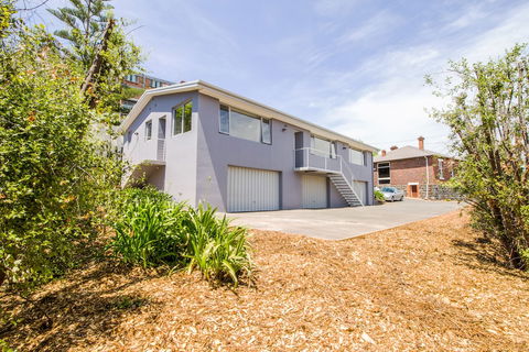 CBD Apartments Launceston - Accommodation Coffs Harbour 3