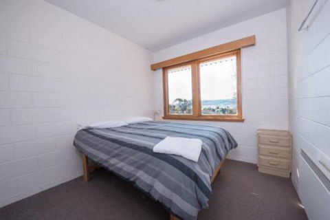 Alpine Apartment Great Location With Views Of Lake Jindabyne - Accommodation Coffs Harbour 5
