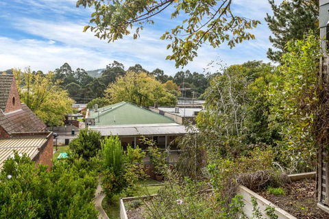 Paris On Maroondah - Accommodation Coffs Harbour 1
