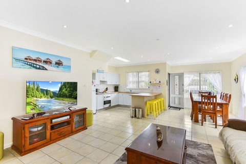 Annes Beach Getaway - Accommodation Coffs Harbour 2