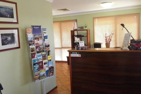Bomaderry Motor Inn - Accommodation Coffs Harbour 2