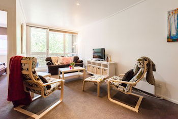 NAOMI, 2BDR South Melbourne Apartment - Accommodation Coffs Harbour 1