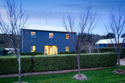 Alofi - Accommodation Coffs Harbour 2