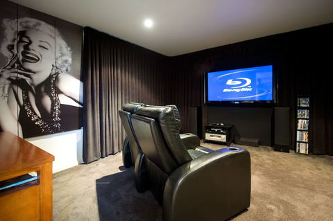 Alofi - Accommodation Coffs Harbour 3