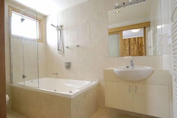 Alpine Haven 2 - Accommodation Coffs Harbour 4