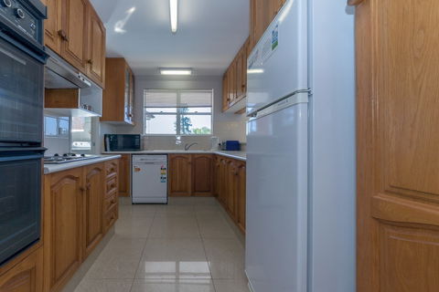 Albacore Unit 4, 12 Ondine Close - Accommodation Coffs Harbour 1