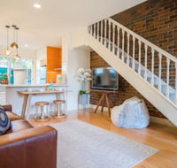 BOUTIQUE STAYS - Buckingham - Accommodation Coffs Harbour