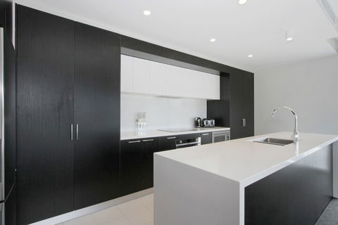 Accommodate Canberra - The Pier - Accommodation Coffs Harbour 6