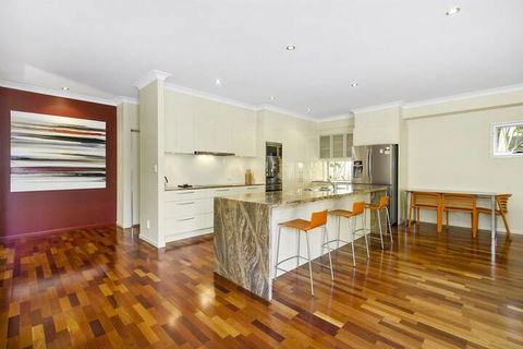 ANGOURIE HOUSE SALT VILLAGE - Accommodation Coffs Harbour 3