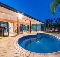Seaside Hideaway - Hideaway Bay - Accommodation Coffs Harbour