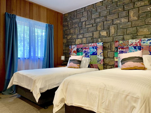 Emerald Star Cottages - Accommodation Coffs Harbour 2