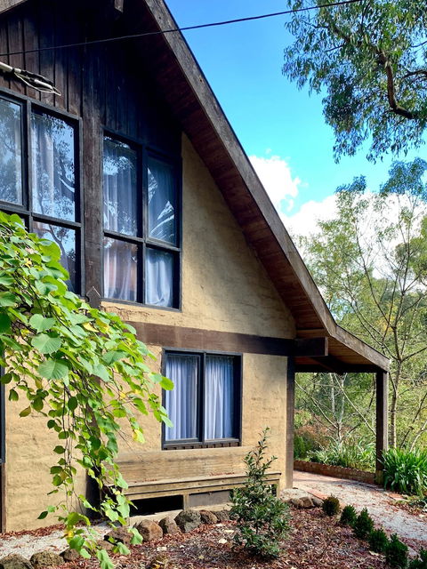 Emerald Star Cottages - Accommodation Coffs Harbour 0