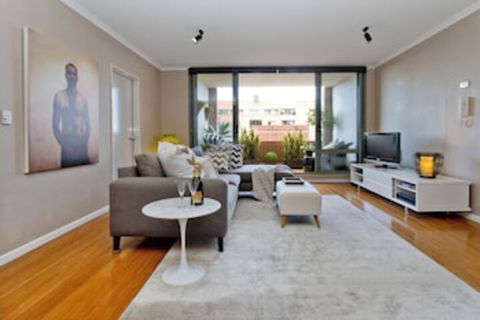 Ample Space In This 1 Bed Apt Also With Pool / Gym - Accommodation Coffs Harbour 0
