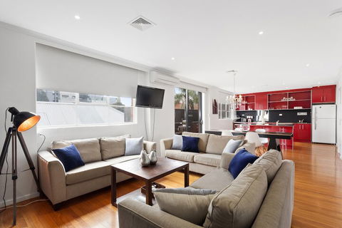 A PERFECT STAY - Manallack Apartments - Accommodation Coffs Harbour 6