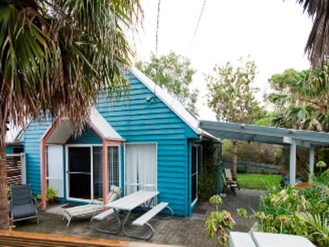 Affordable Twin Peaks 1 - Accommodation Coffs Harbour 2