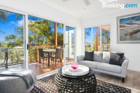 Avalon Tree House - Accommodation Coffs Harbour 3