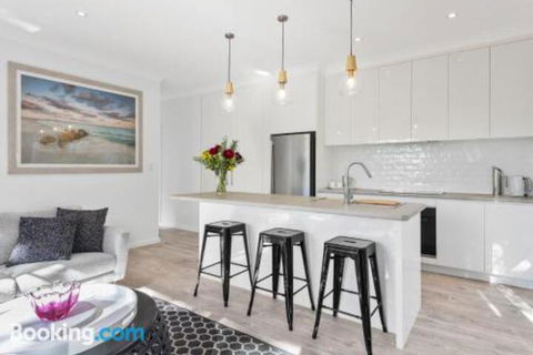 Avalon Tree House - Accommodation Coffs Harbour 5