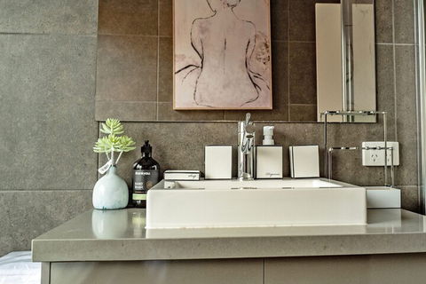 AUJOY 4 Bed Townhouse Glen Waverley - Accommodation Coffs Harbour 2