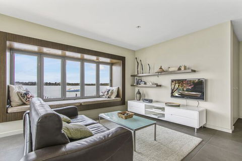A Window On The Bay - Accommodation Coffs Harbour 4