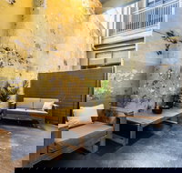 Isla 2BDR Fitzroy Apartment - Accommodation Coffs Harbour