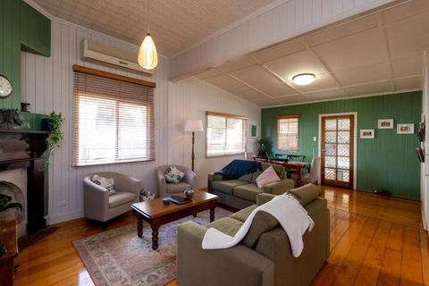 Ambiente Cottage Pet & Family Friendly - Accommodation Coffs Harbour 3
