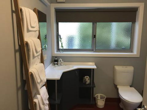 A Bach At Bright Bright VIC - Accommodation Coffs Harbour 3