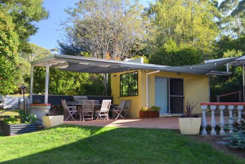 A Bach At Bright Bright VIC - Accommodation Coffs Harbour 0