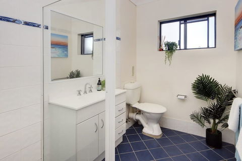Anchored At South West Rocks - Accommodation Coffs Harbour 0