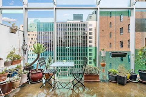 Zelda 1 Bedroom Central CBD Apartment - Accommodation Coffs Harbour 0